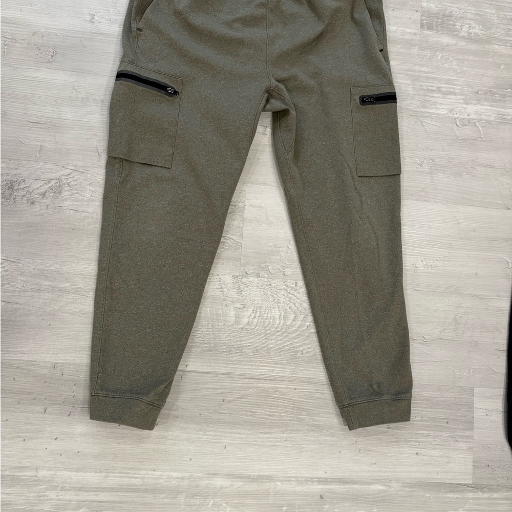 Old Navy Men's Khaki Cargo Pants